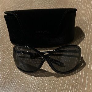 Tom Ford Elegant Black Sunglasses